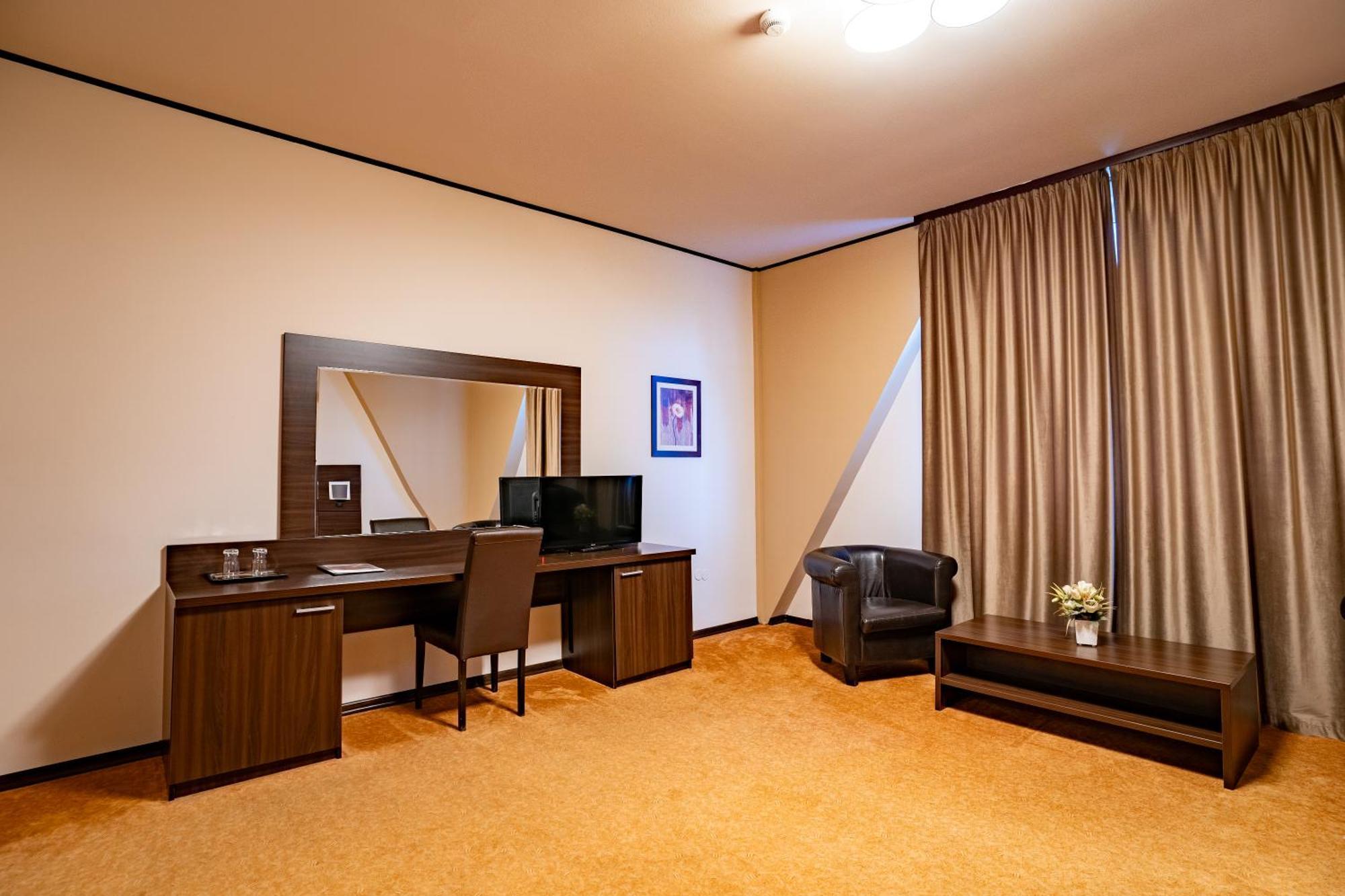 Hotel Aurelia Tesöld Kültér fotó